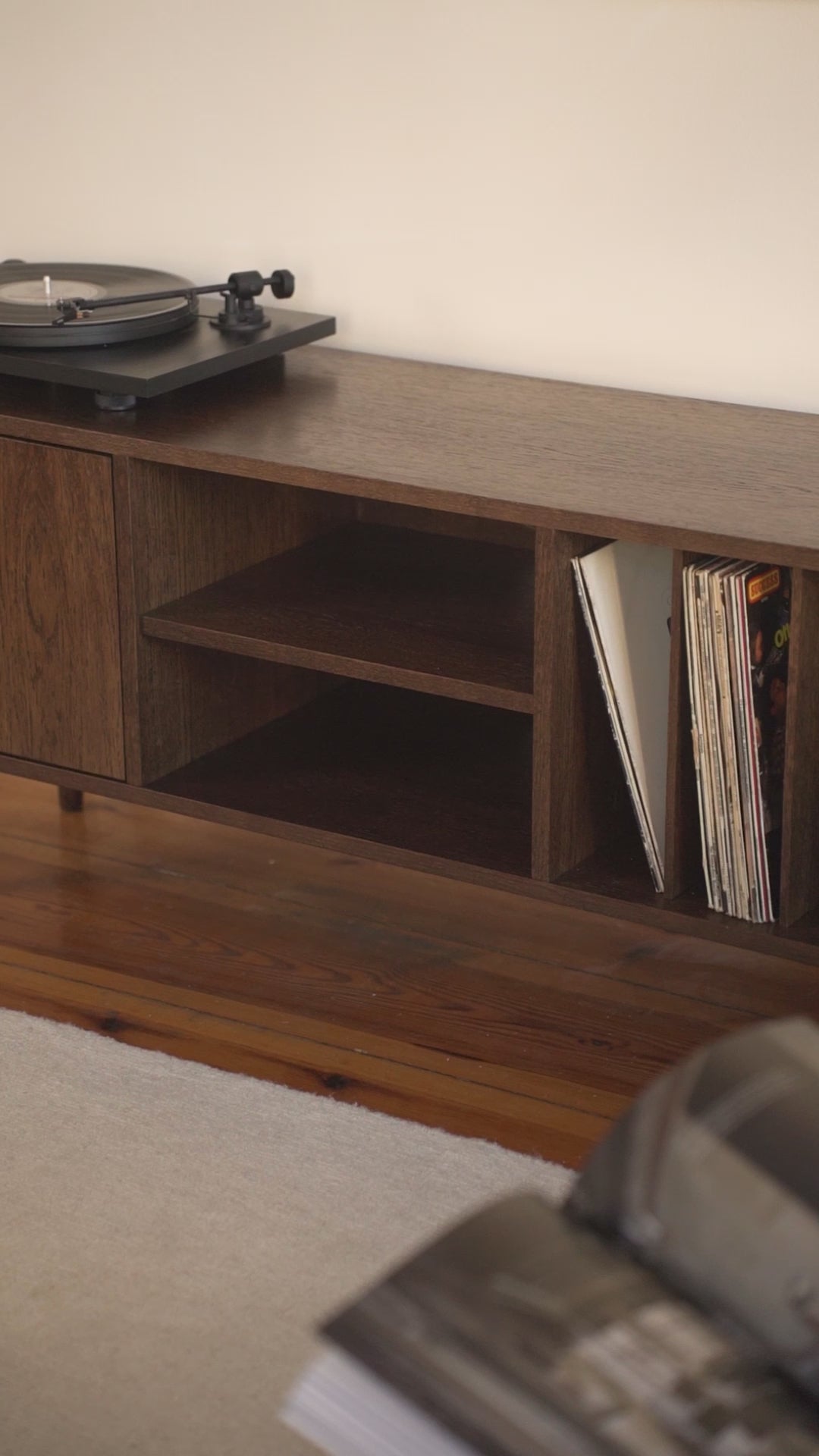 Carica video: Mobile TV LOTV VINYL