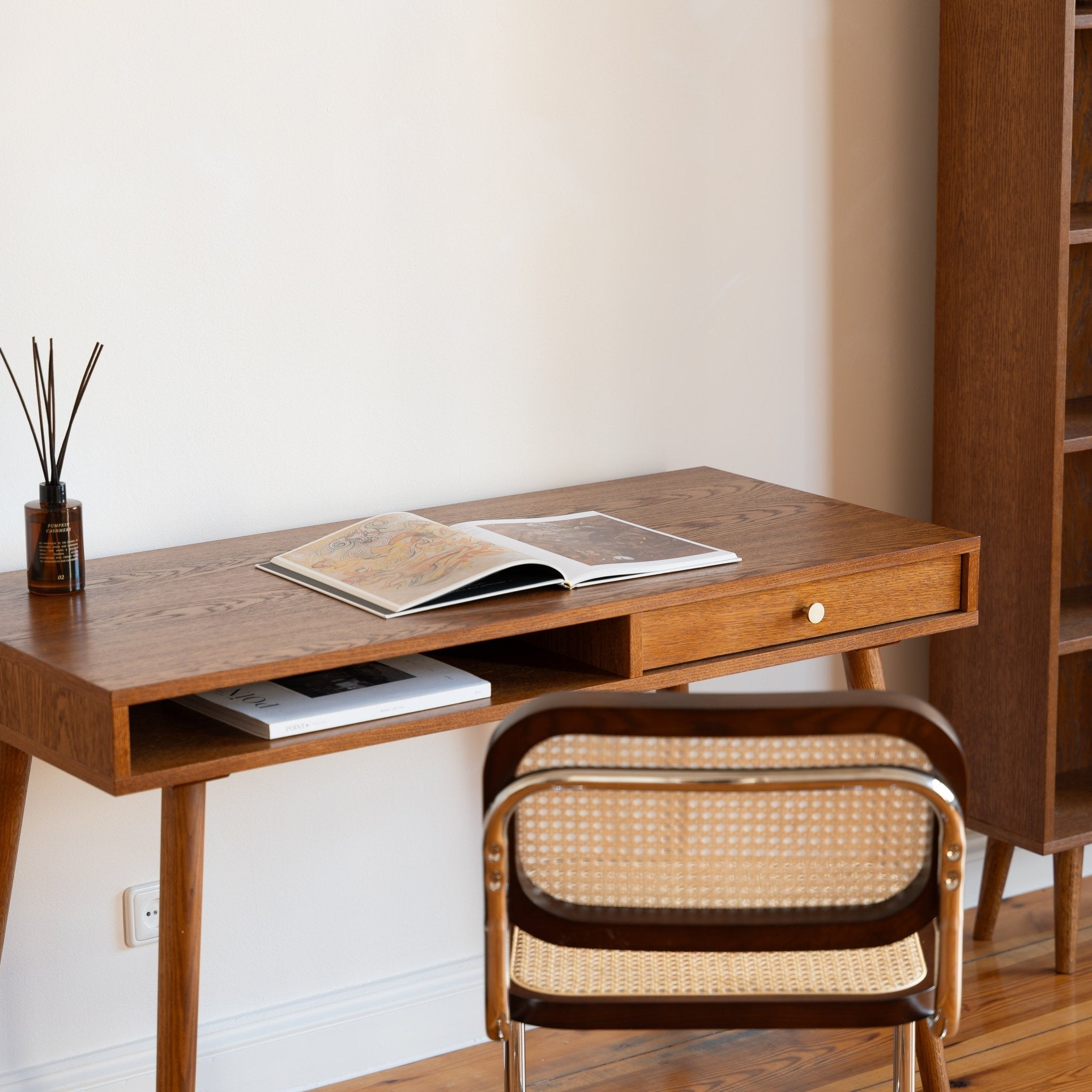 Biurka i konsole - cała kolekcja - Pastform Furniture