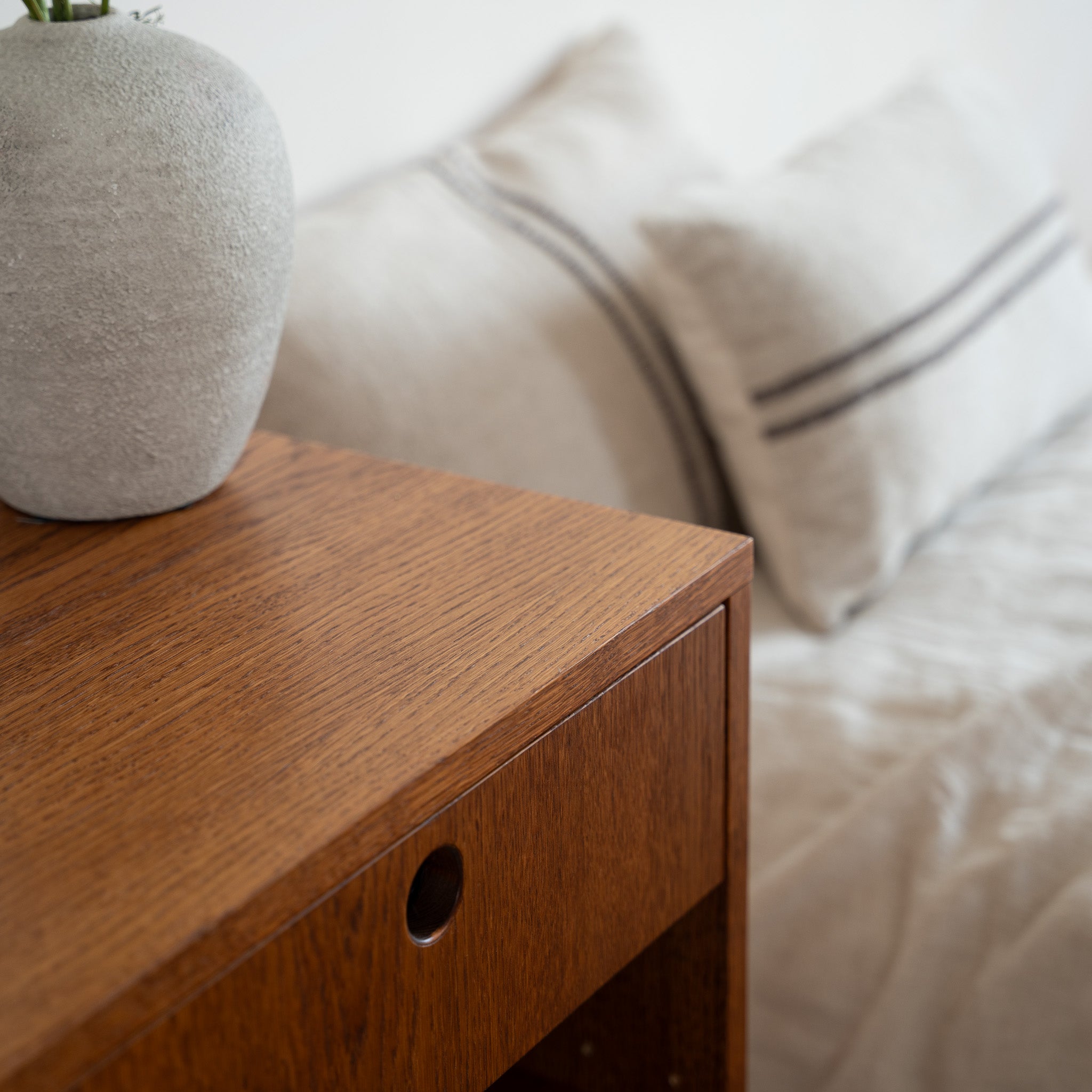 BEDIE+ Nightstand