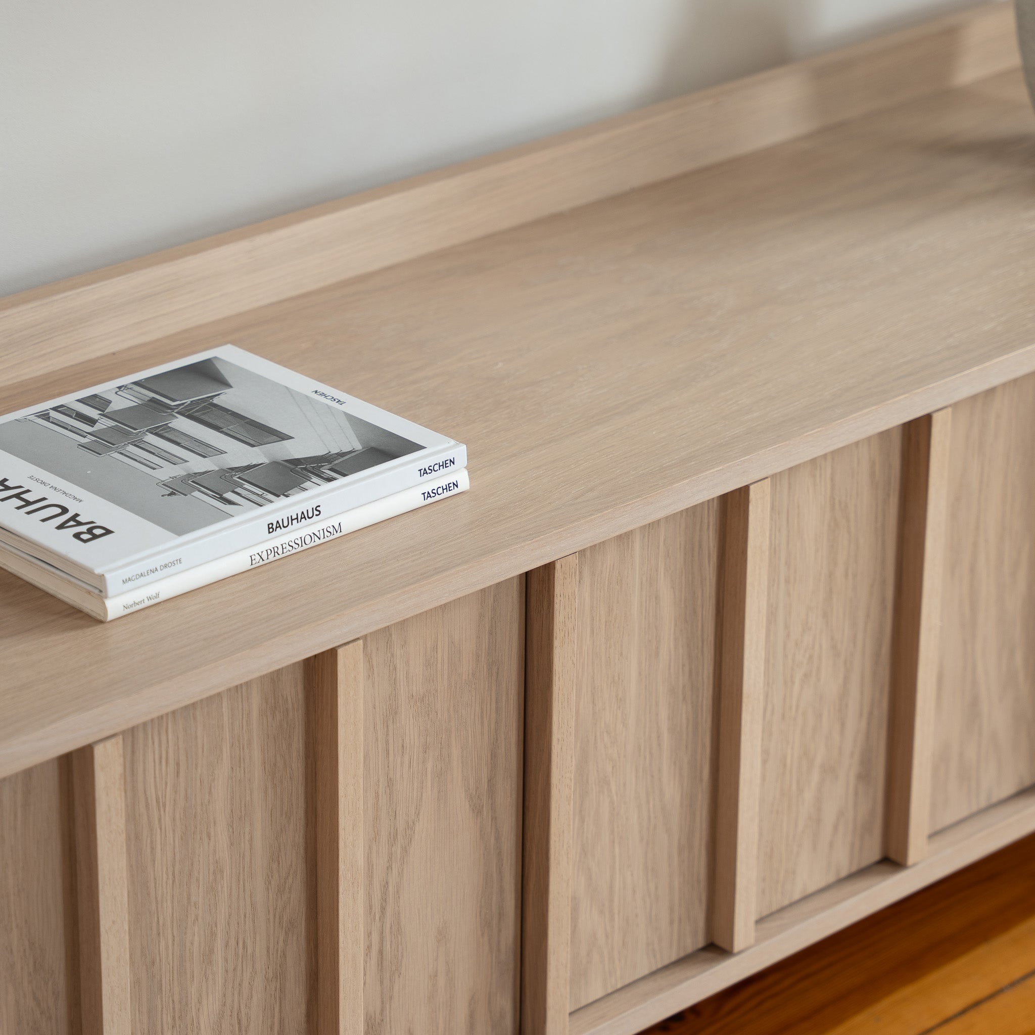 POUS Sideboard